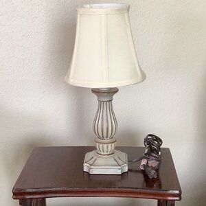 Small Accent Lamp - EUC